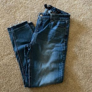 Kenneth Cole Jess skinny ankle jeans size 8